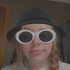 Meet your Posher, Reilly